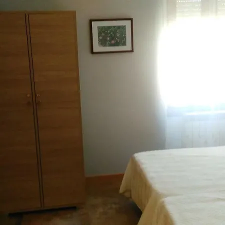 Albergue Pozuelo De Aragon Auberge de jeunesse Pozuelo de Aragon